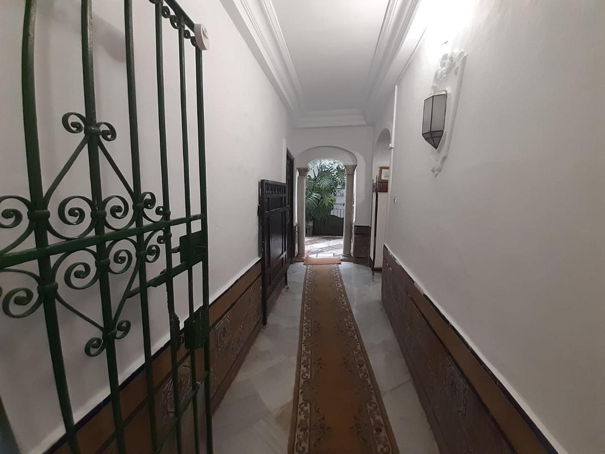 Апартаменти Piso En El Casco Antiguo Con Patio Privado Севілья Екстер'єр фото